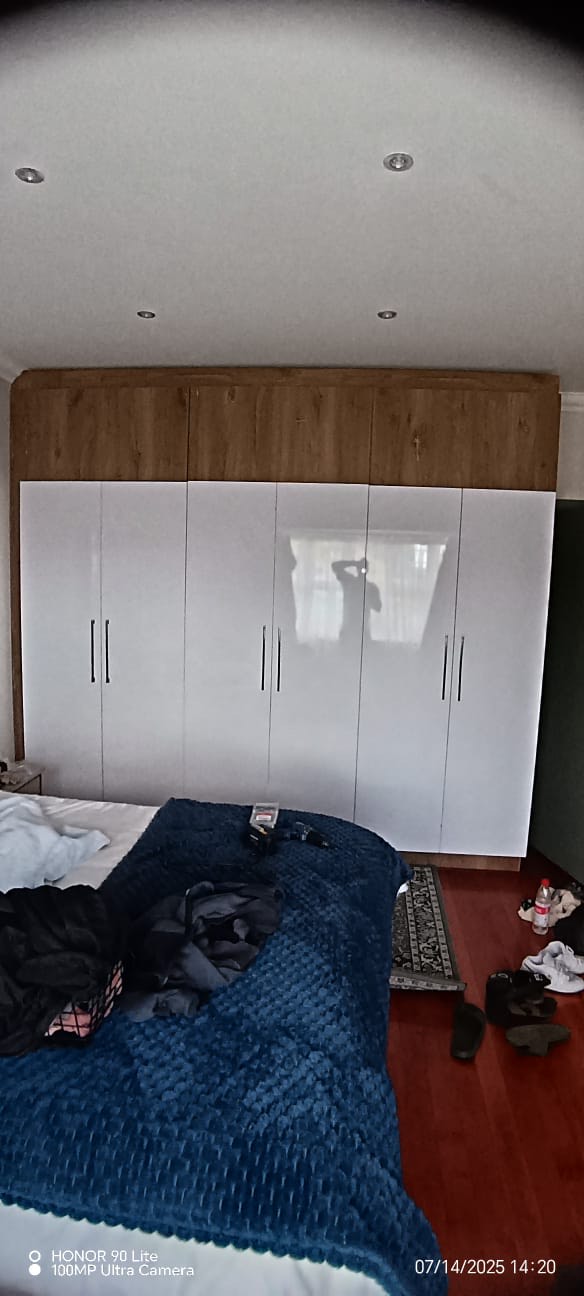 9001dd48 e7e5 408f a234 ad97cc70347c