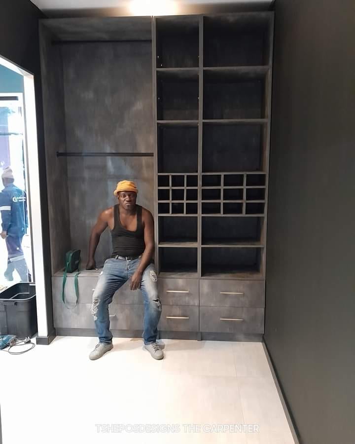 a541e412 87fb 4df5 ade6 d6a8960f4592