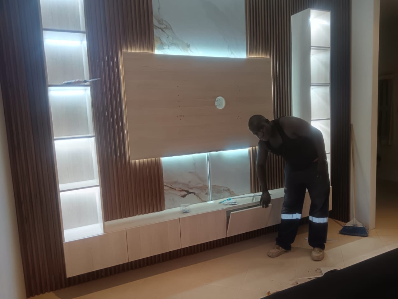 a09b5f84 6e04 4b51 ad73 bff1cac57928